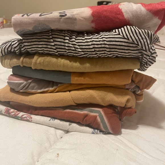 multiple t-shirts size M - Picture 2 of 2